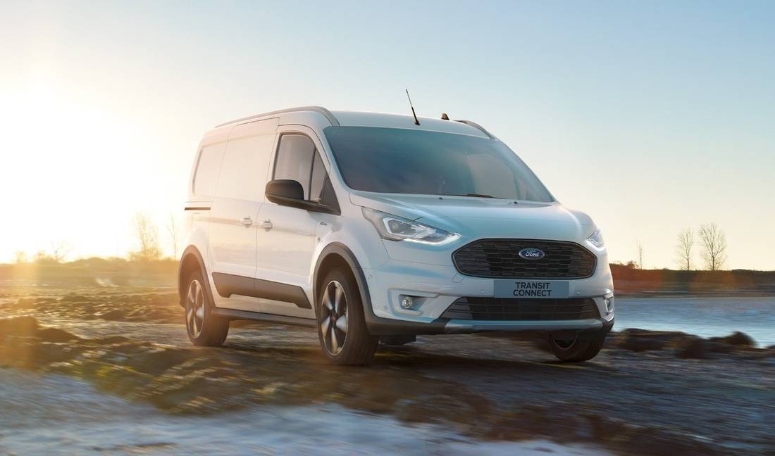 ford-transit-connect-22-white-front