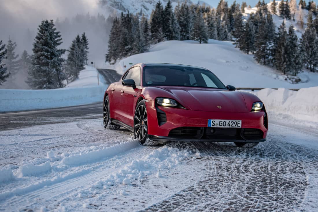 Porsche-Taycan-GTS-Sport-Turismo-Hero