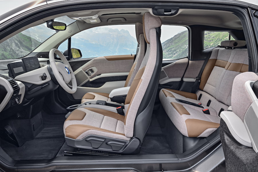 //images.ctfassets.net/uaddx06iwzdz/1GnuBfgS6pEOzHVNLo0no0/dfec52dfb0a808adee6afdbe3bc47a86/bmw-i3-seating.jpg "BMW i3 Seating"