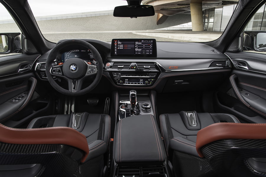 //images.ctfassets.net/uaddx06iwzdz/7suaNFcrKWPznMqvDGYvma/f4dc0fcb1f1b44eb86fcaac4f328383e/bmw-m5-f90-interior.jpg "BMW M5 Interior"