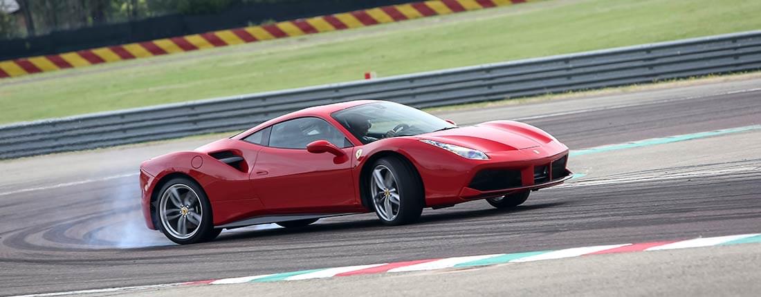 Ferrari 488 Gtb Gebrauchtwagen Kaufen Bei Autoscout24