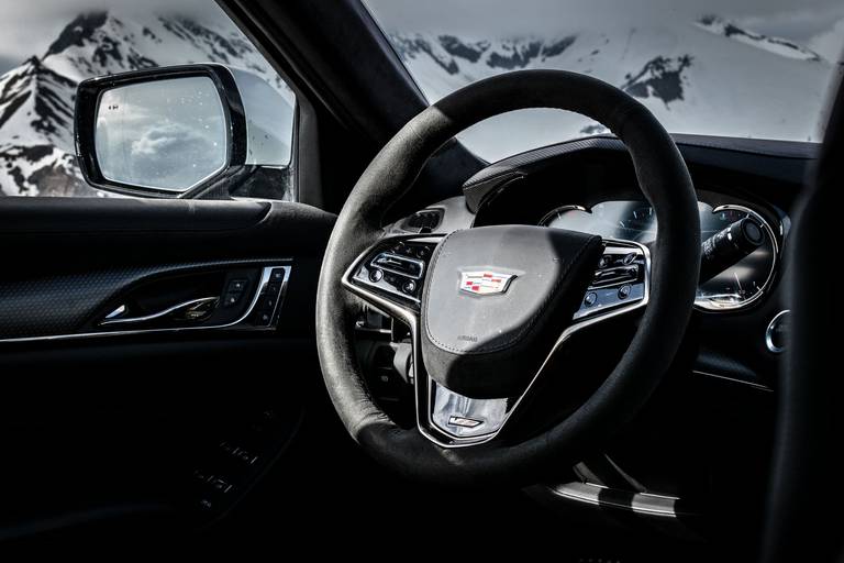 Cadillac-CTS-V-Interior