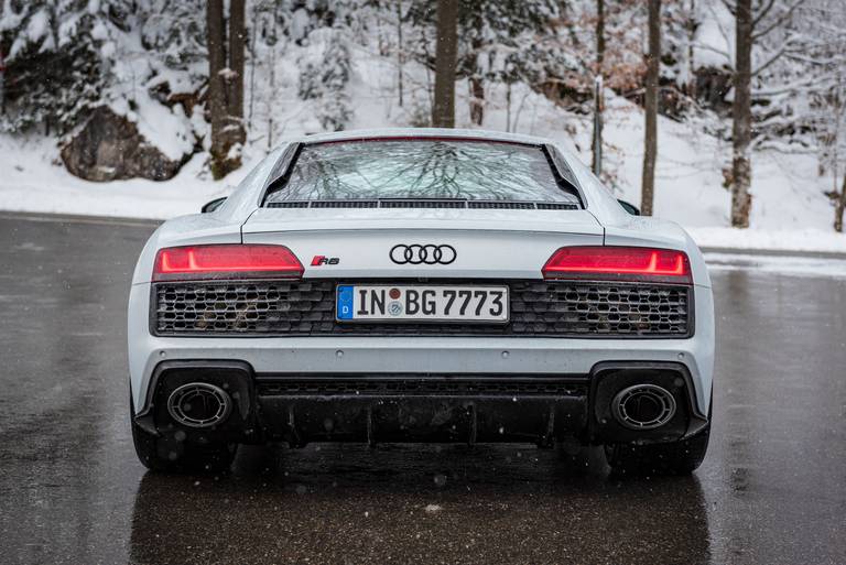 Audi-R8-RWD-2021-RearEnd