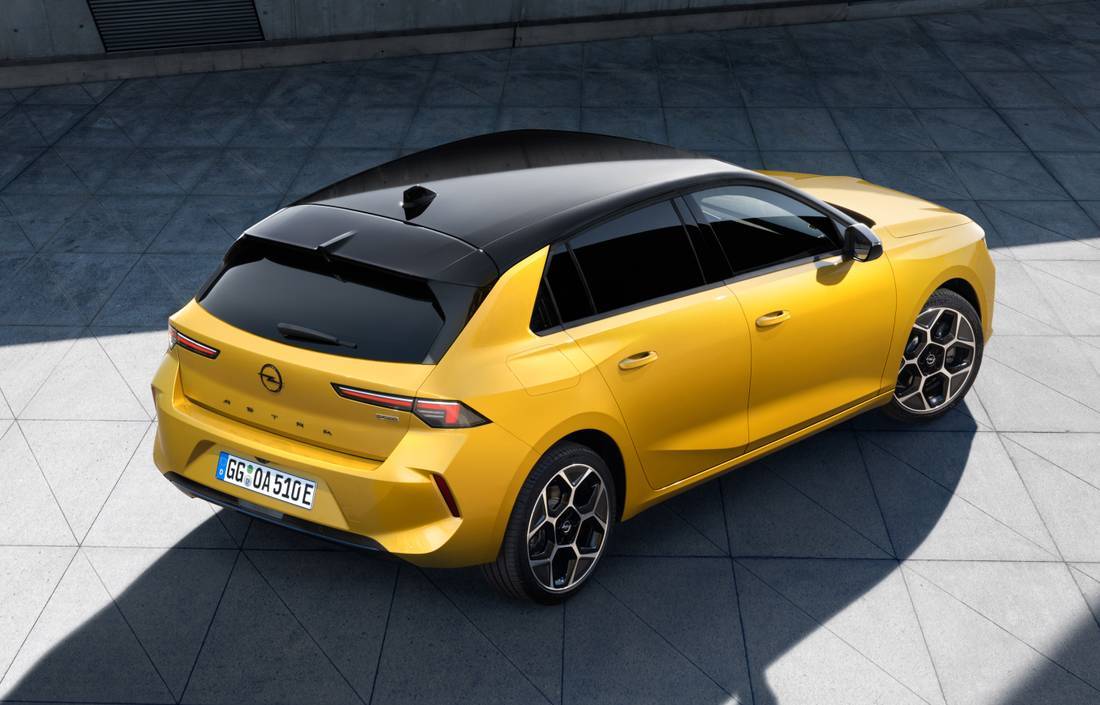 FSGyNCB3CG5c3WwuTkWaL-d0d86d0831c9d9f7c03ed7c904b8dfd0-opel-astra-hybrid-back-1100