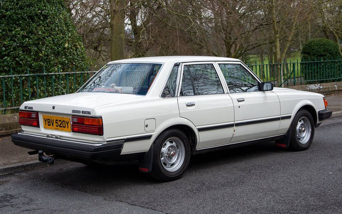 3D3WbqadddMls7PxSo9T6P-15f11fb625f7ca280d3f44b5acf4e4e3-toyota-cressida-back-1100