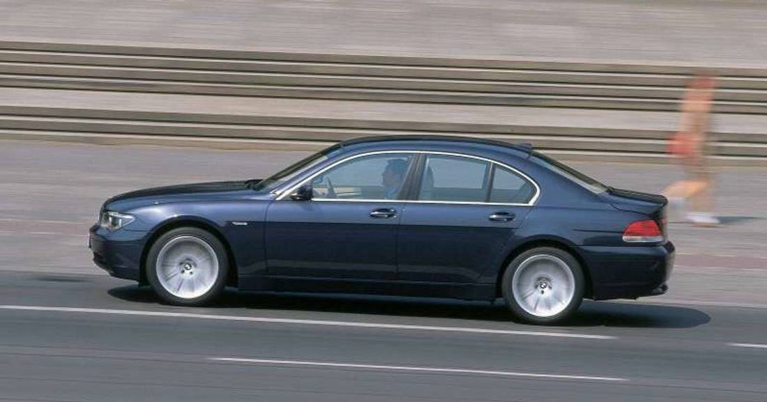 1cByGvJKr0EzH8KxNfTcNG-7decaa827e91ce3dc4e0b7e5525b4c67-bmw-740-side-1100