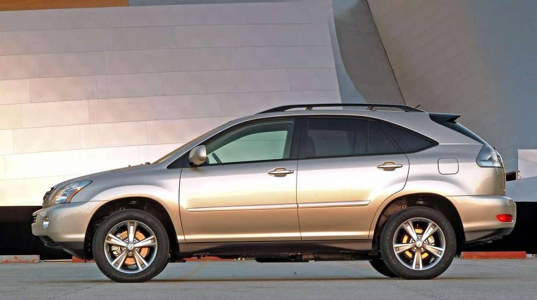 1RFcc261hxcShl3oXbw0Fk-61da4db79b26dc9595ac77044814f2f1-Lexus-RX400h-2005-1280-08-1100