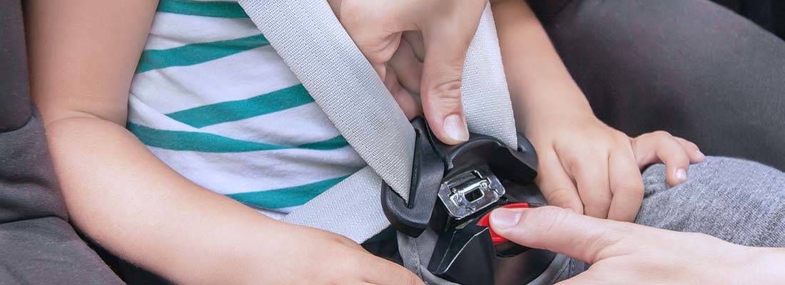 Isofix-Kindersitze richtig anbringen - AutoScout24