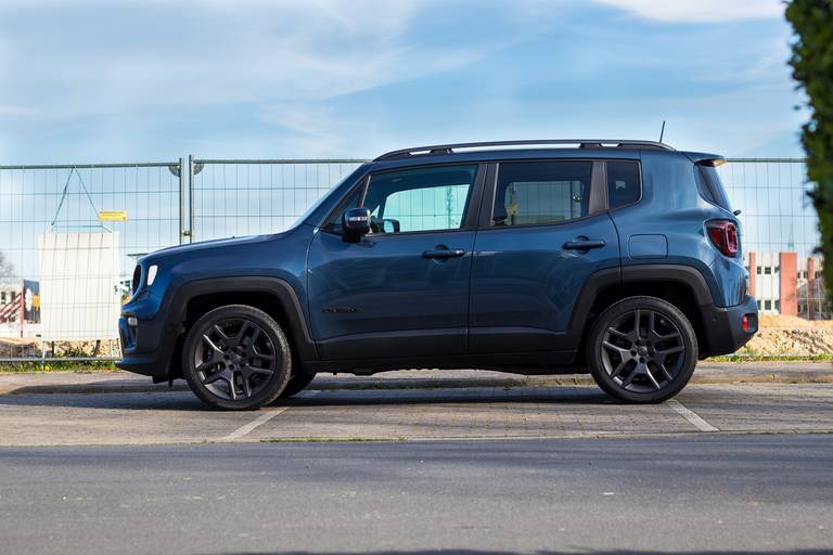 Jeep Renegade PHEV Side 1