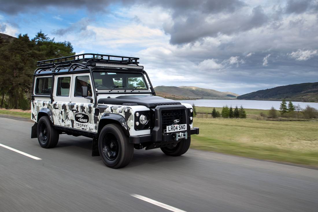 Land-Rover-Defender-V8-Trophy