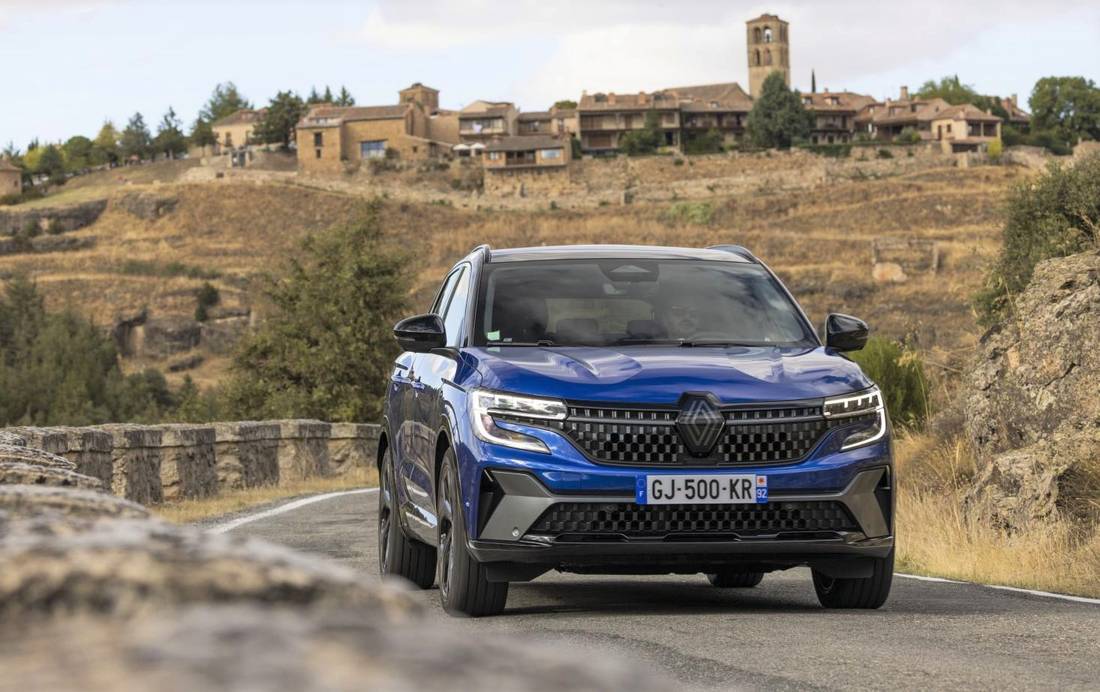 renault-austral-blau-frontansicht