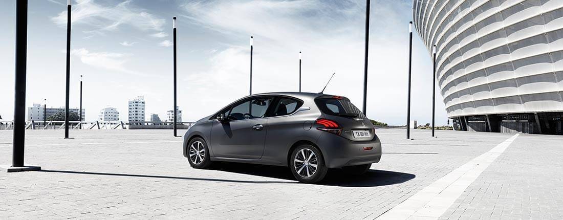 7ILzWBxY7kZGNnFOFJnboV-4ec52c17d0b06ed2324adfe487a61d37-peugeot-208-l-03-1100