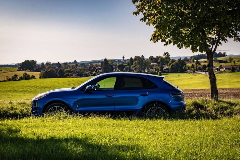 Porsche-Macan-S-Side