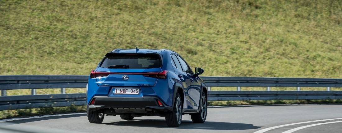 lexus-ux-l-03