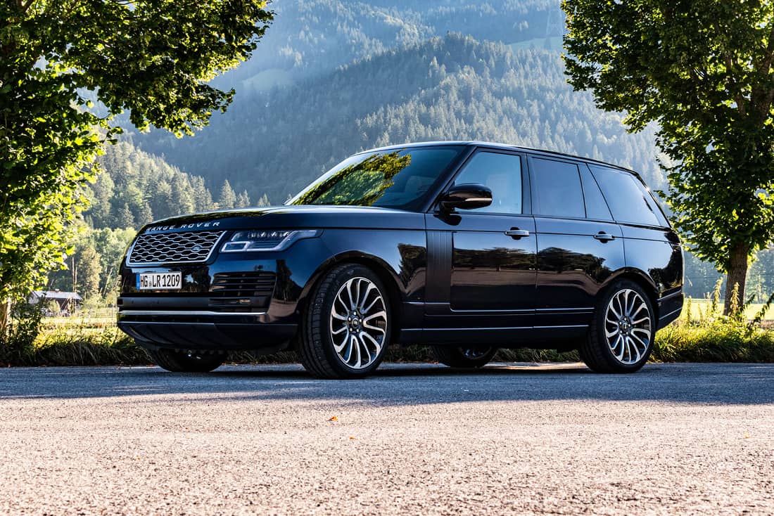 Range-Rover-SDV8-Autobiography-Hero-fn2