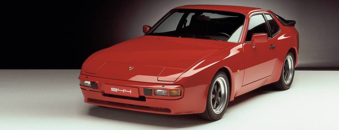 1ZjzjBZtYH0TIi27lpvDdw-a388d99222875dfd36bc5a8f37853429-porsche-944-overview-1100