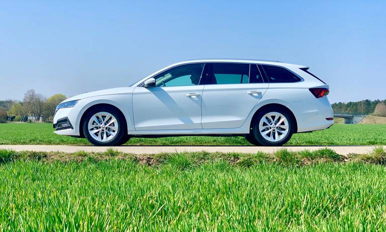 Skoda Octavia Combi First Edition 2020 Profile