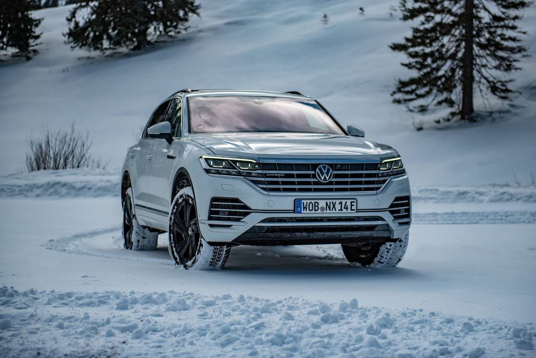 Volkswagen-Touareg-eHybrid-Hero