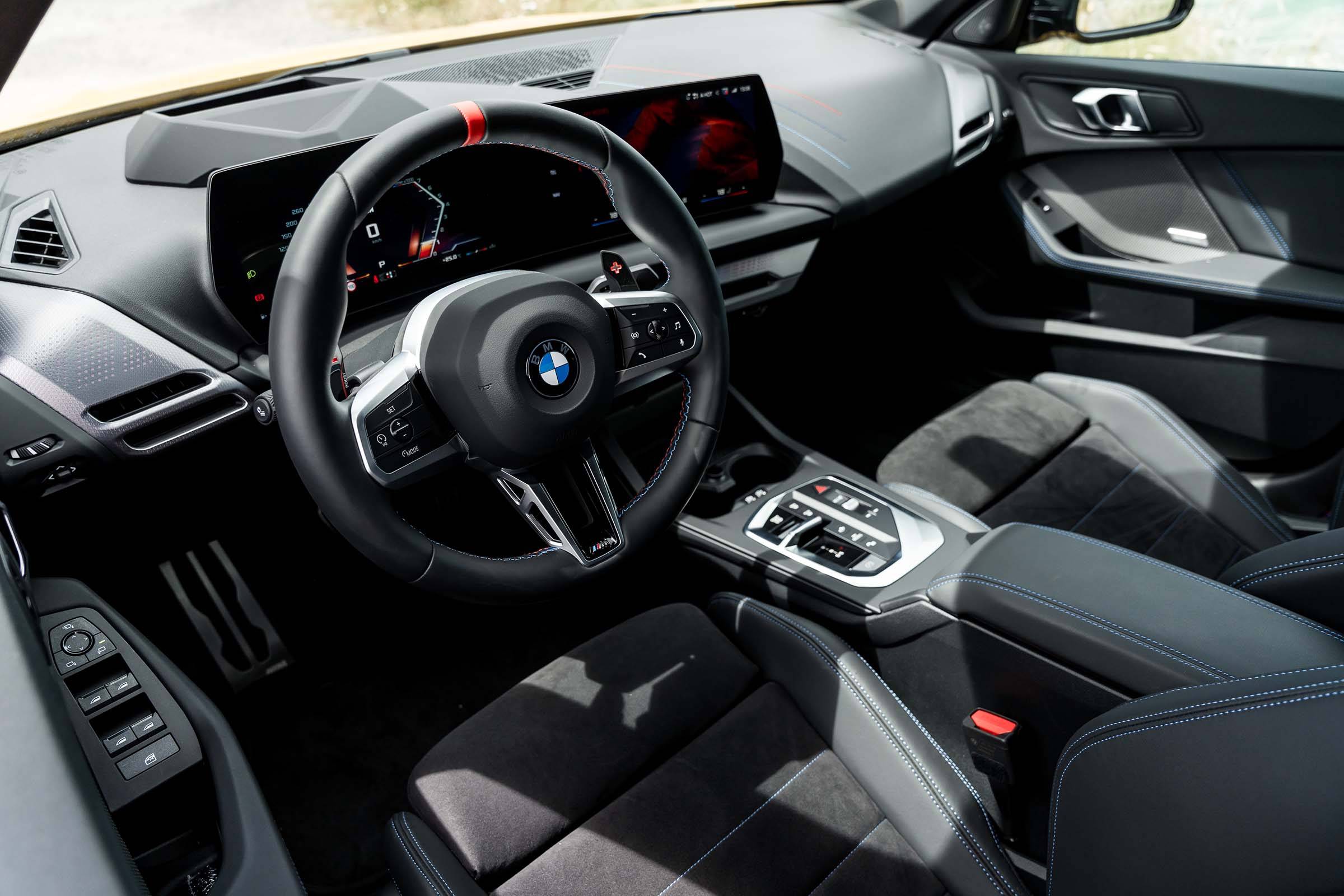 BMW M235 Cockpit