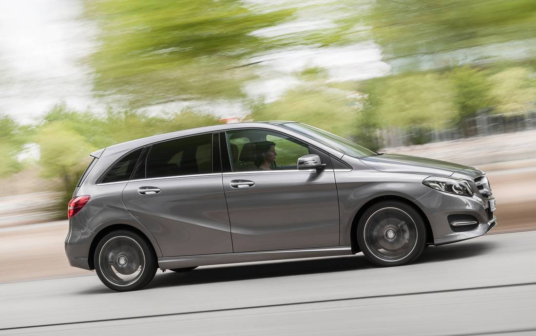 4jn0Ix0P6lQVTDXZOgKpdC-67c4086c0505611b66c0cd0bdd219deb-mercedes-w246-side-1100