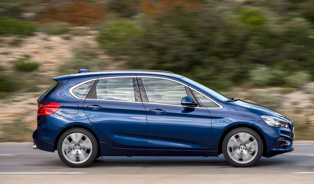 6faw3GVNez1Nl8i9OfnRjg-d31bc79f76883e5b870184a45d294935-bmw-225i-active-tourer-side-1100