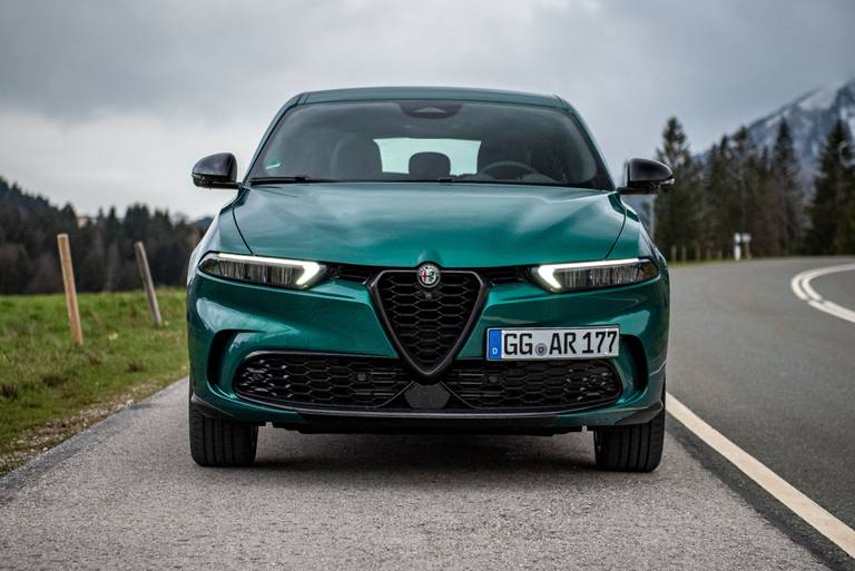 Alfa-Romeo-Tonale-Diesel-Front