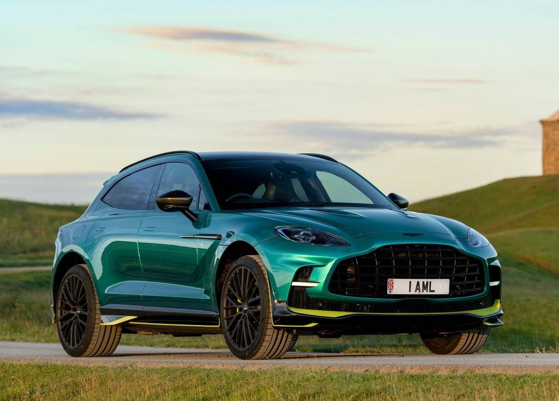 aston-martin-dbx-707-f1-green-front