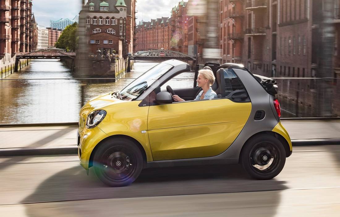 smart-fortwo-cabrio-side