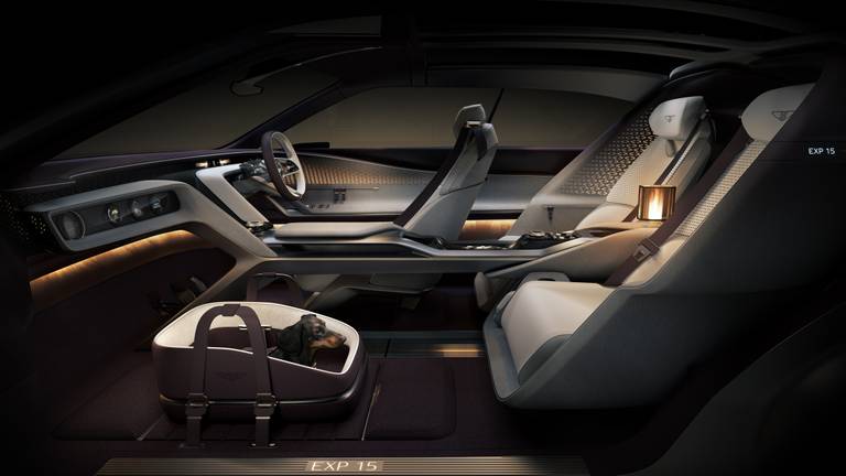 24 - EXP 15 Interior