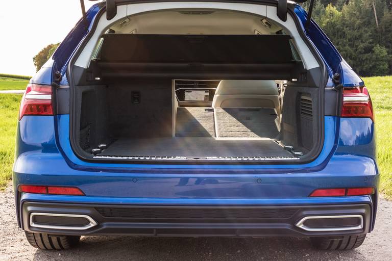 Audi-A6-Avant-trunk