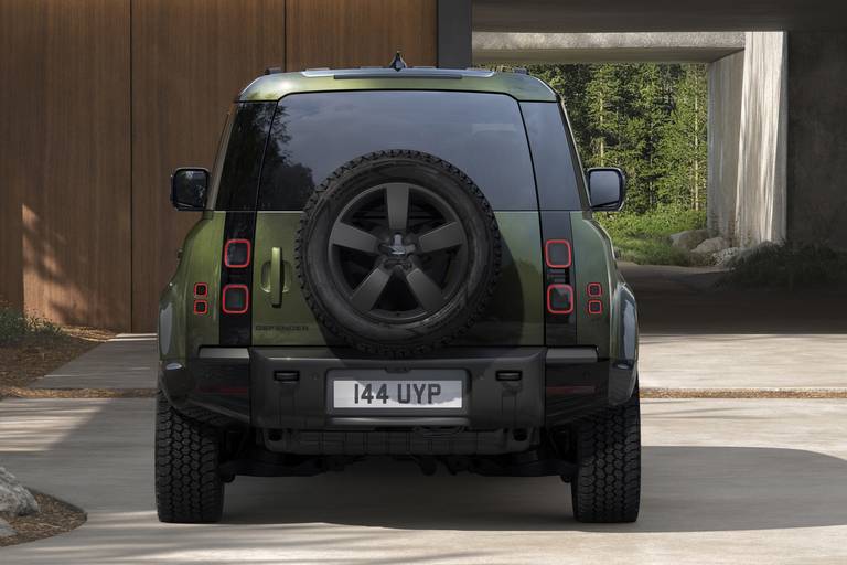 LR Defender MY2026 2