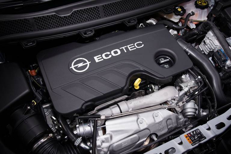  Breites Motorenangebot: Im Opel Astra K hatte man die Wahl aus zahlreichen Benzin- und Dieselmotorisierungen von 90 bis maximal 160 PS. Mit dem Facelift 2019 kamen nur noch 3-Zylinder zum Einsatz.
