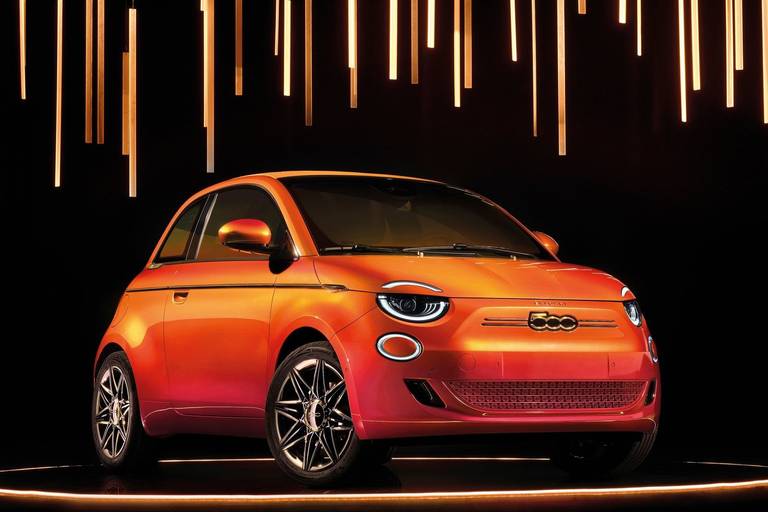 New-Fiat-500-Elektro-2020-Special-Outside