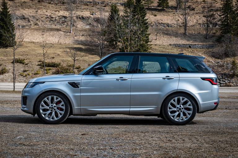 Range-Rover-Sport-P400-HST-Side2