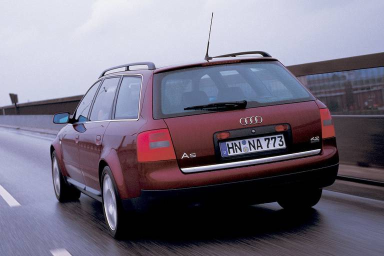 Audi-A6-V8-Avant-Rear