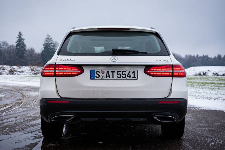 Mercedes-Benz-E-400-d-All-Terrain-Rear