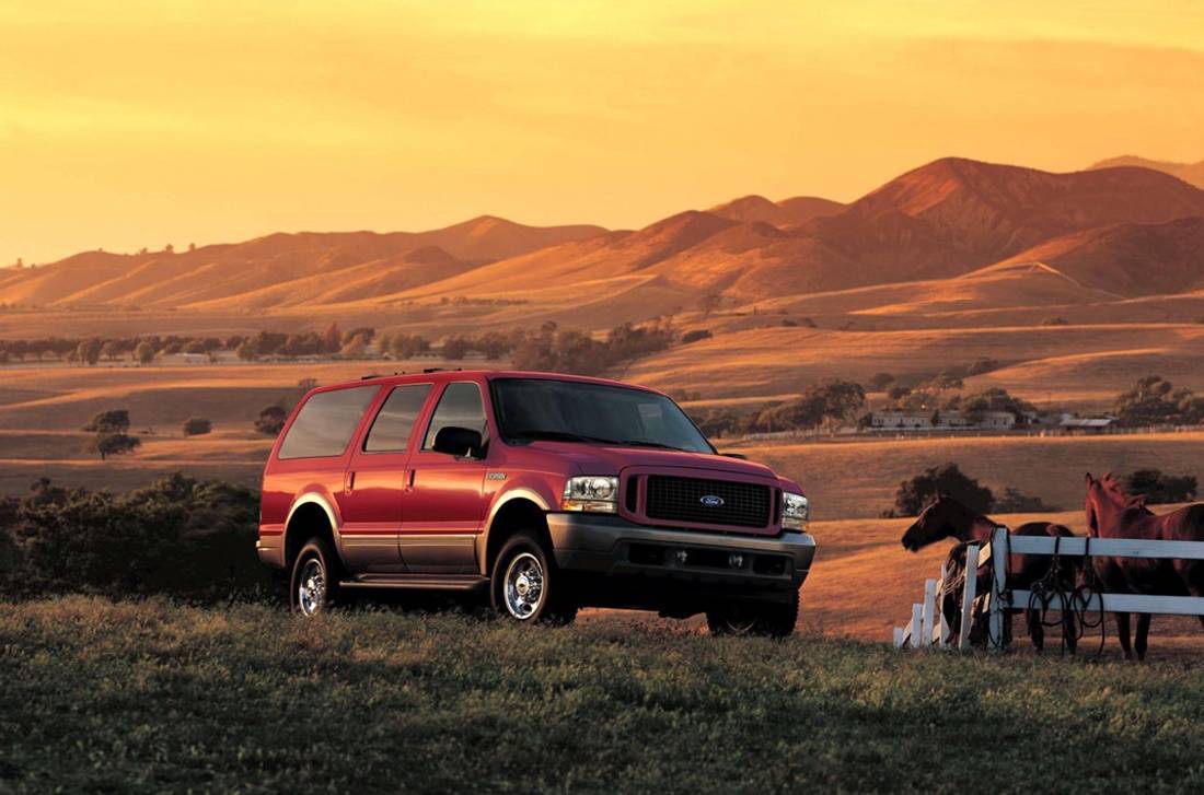 3GvgxuKYWGP8vYEMvl9EWj-27b7e525acecd7c84695be22d8fa101f-Ford-Excursion-2003-1280-02-1100