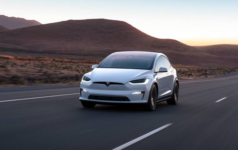 tesla-model-x-front