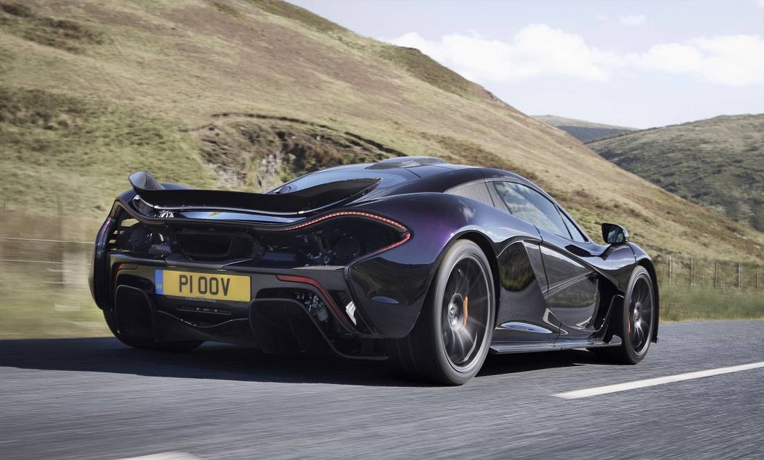 mclaren-p1-schwarz-heckansicht