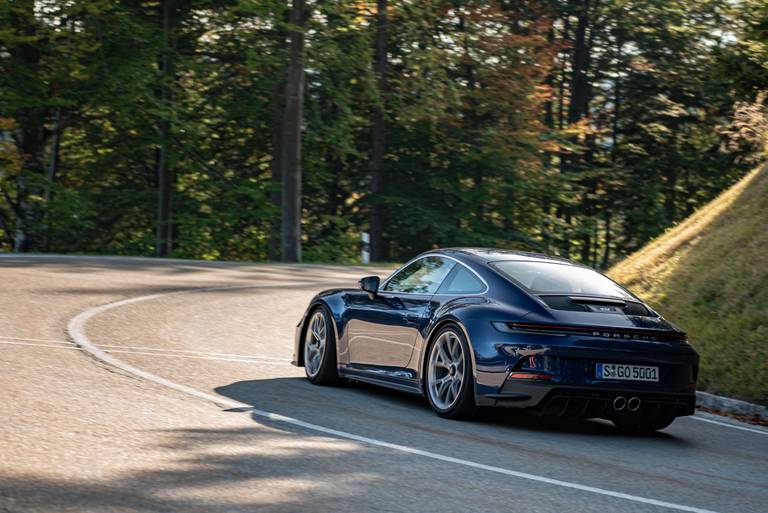 Porsche-992-GT-Touring-Dynamic