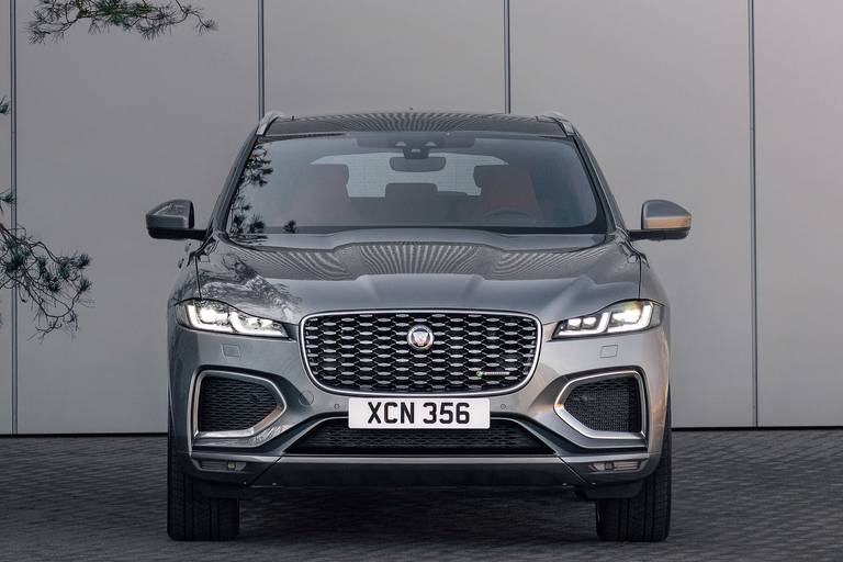 Jaguar-F-Pace-2021-Front