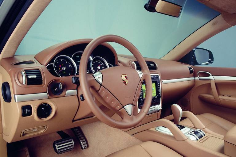 Porsche-Cayenne-9PA-Interior