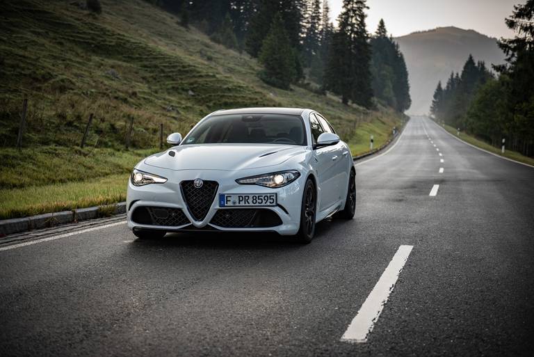 Alfa-Romeo-Giulia-QF-MY21-Street