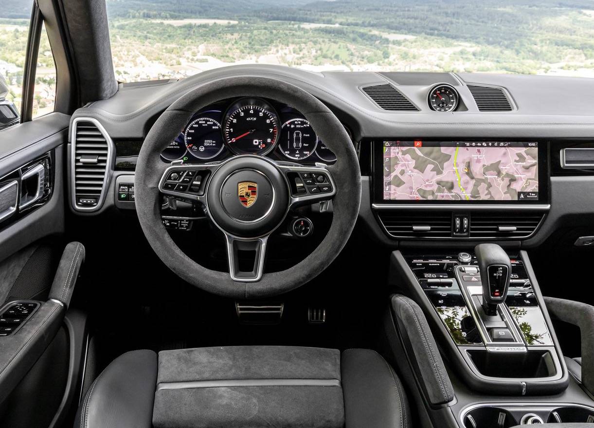 porsche-cayenne-gts-interior