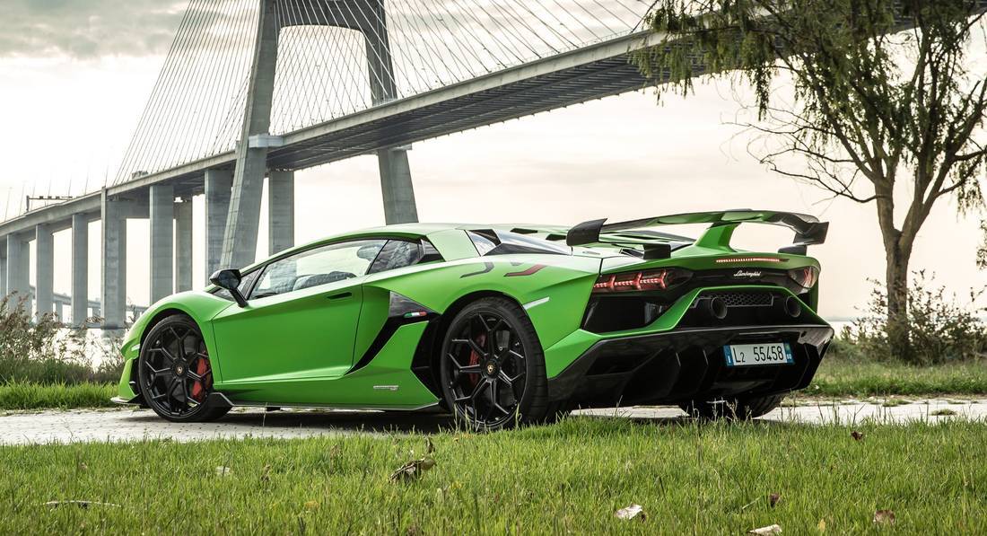 6v7rtpInYUyuYA02JAvLve-b279c8d89a16ade49265dfe43b564a82-lamborghini-aventador-svj-side-1100.jpeg