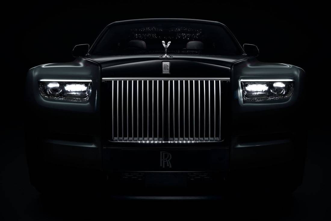 Rolls-Royce-Phantom-Hero