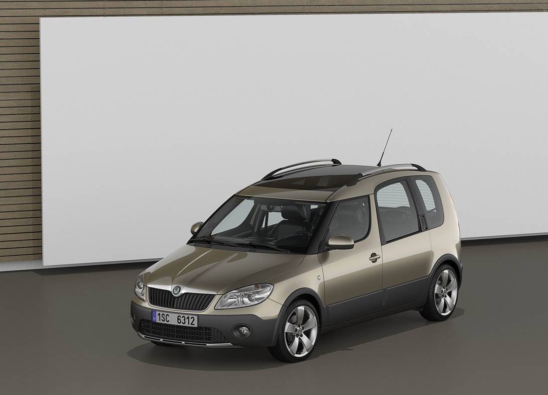 32VS4bbazJyooVuOVWgkN5-a9b59b11e4a0e5a7a43fd9cba4b7eaa8-Skoda-Roomster_Scout-2011-1280-06-1100