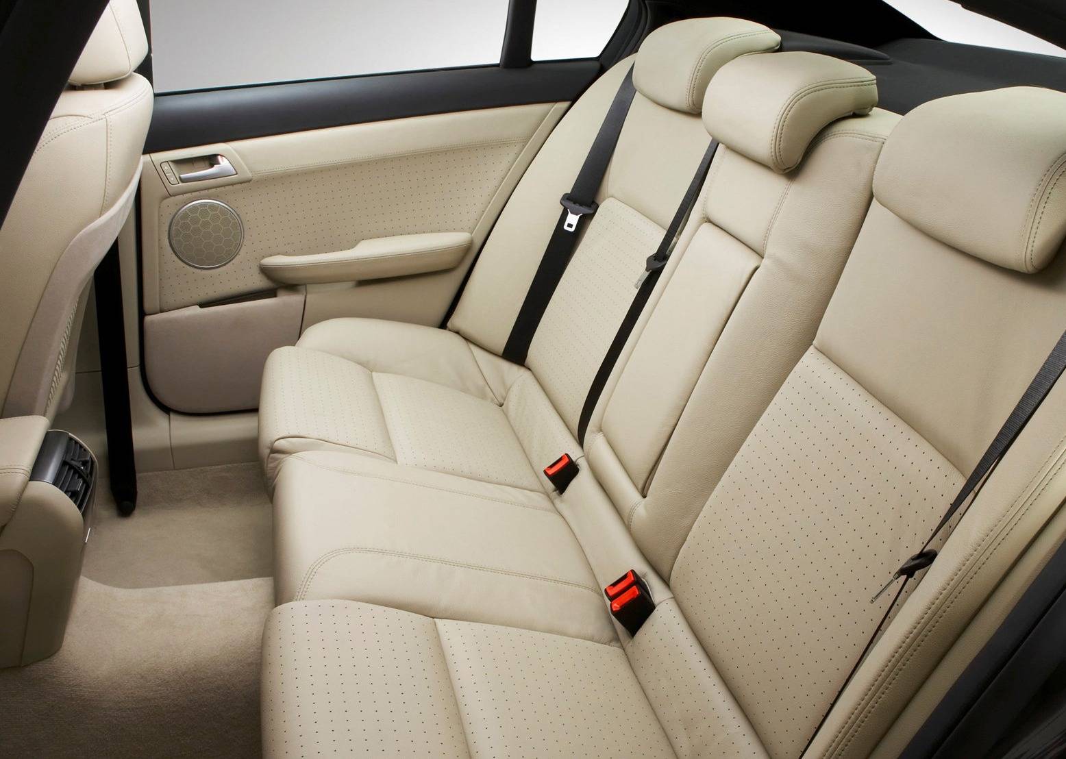 chevrolet-lumina-seats