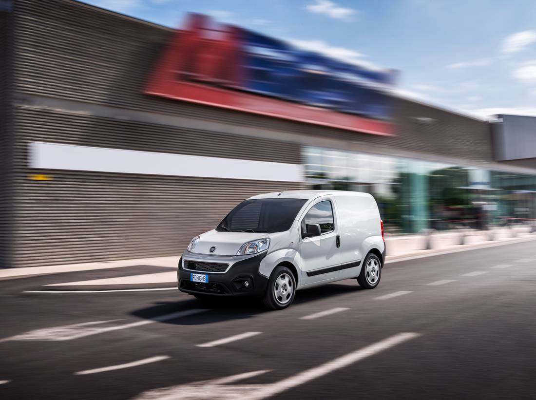 fiat-fiorino-side