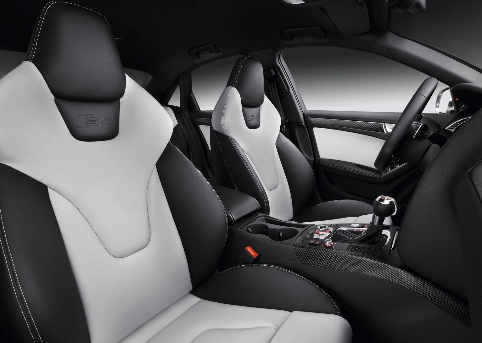 Audi-S4-B8-Seating